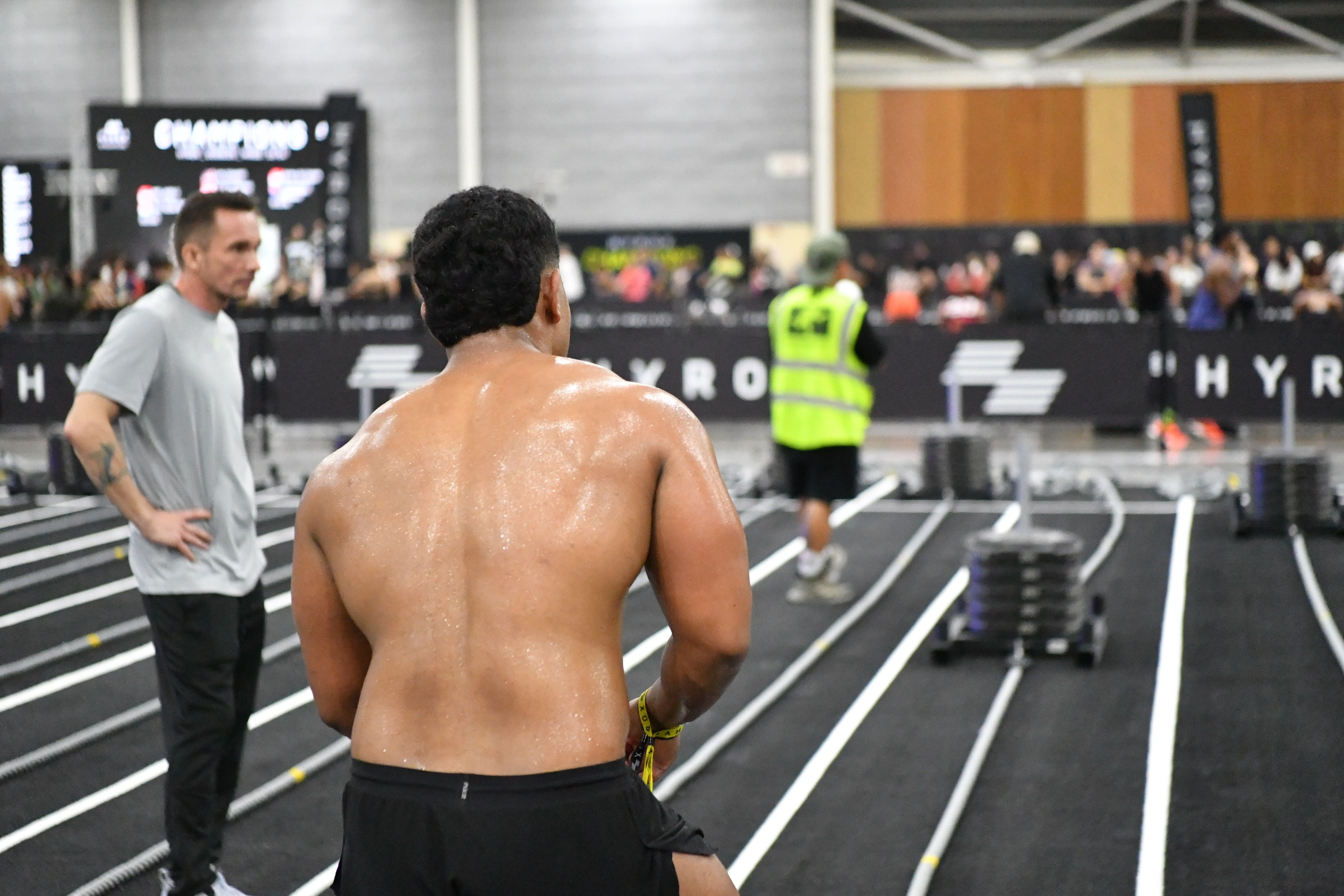 course salle desport poids musculation